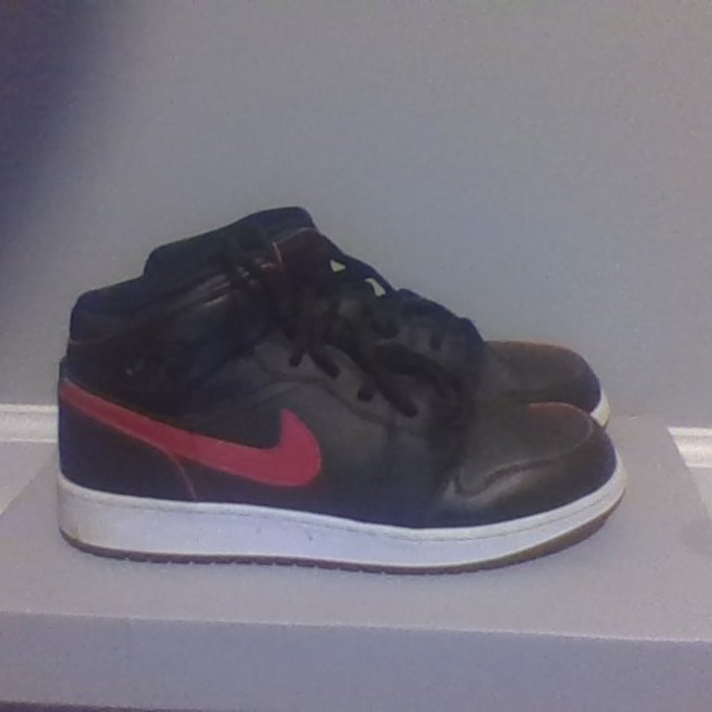Air Jordan 1 mid black